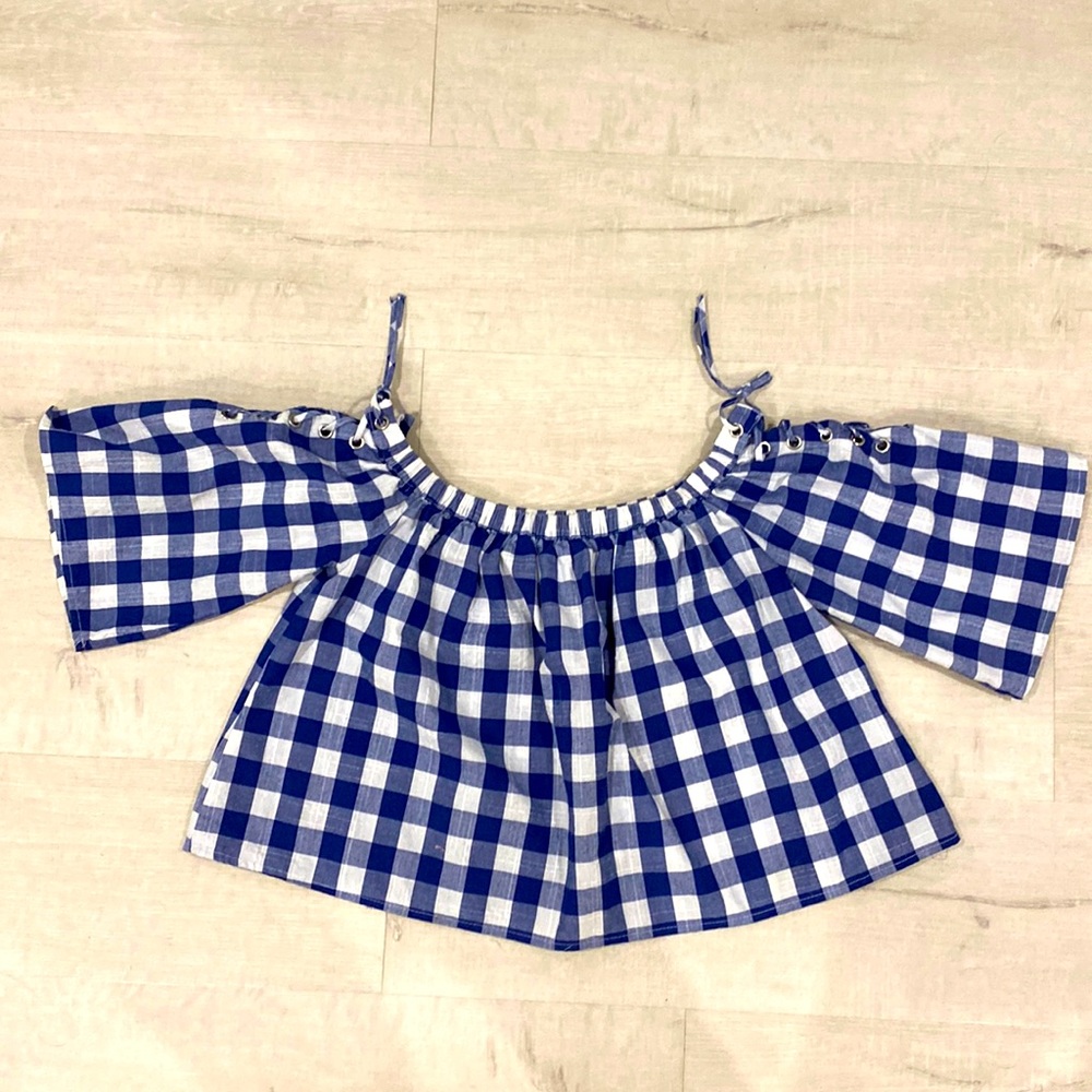Gingham blouse 💙